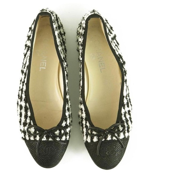CHANEL Black and White Tweed Loafers ballerina flats - Picture 2 of 6